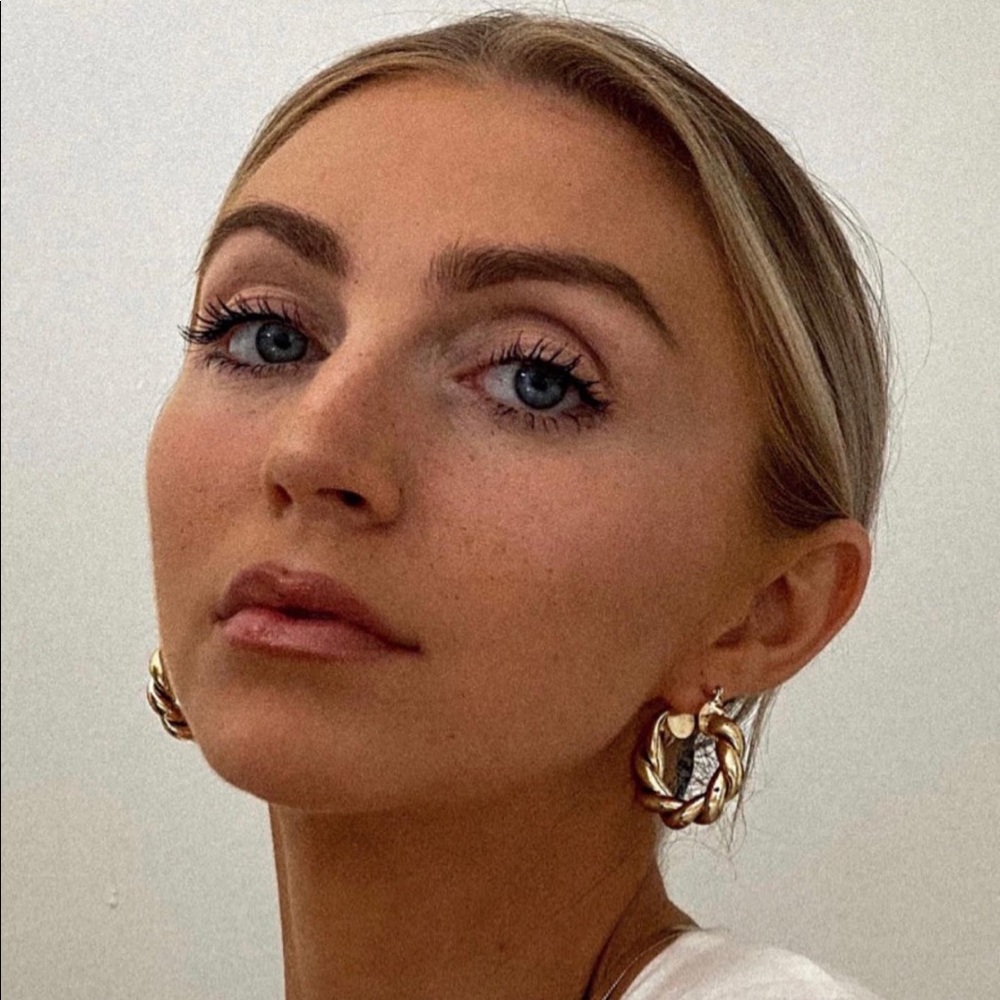 Eclatant spiral twisted hoop hoops earrings gold filled small